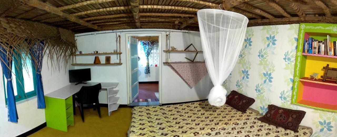 Dharmakanni Tropical Huts Ауровиль Экстерьер фото