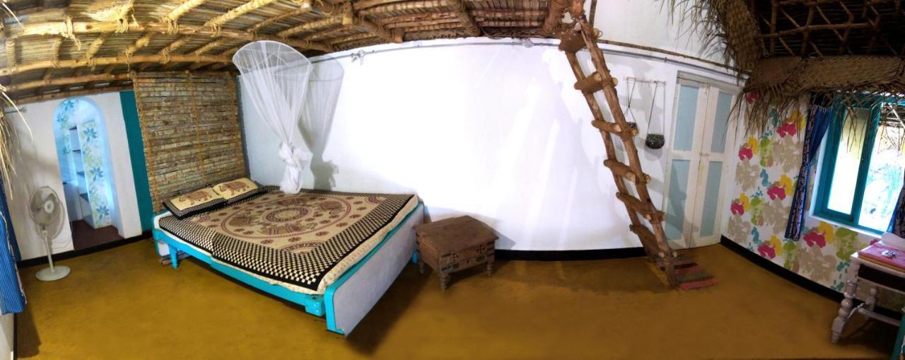 Dharmakanni Tropical Huts Ауровиль Экстерьер фото