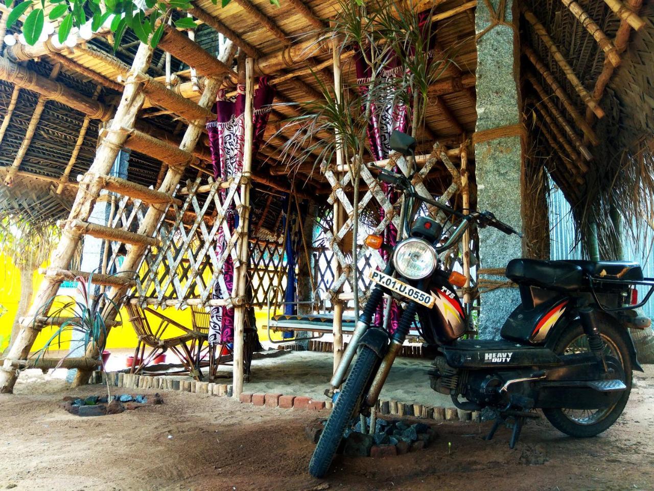 Dharmakanni Tropical Huts Ауровиль Экстерьер фото