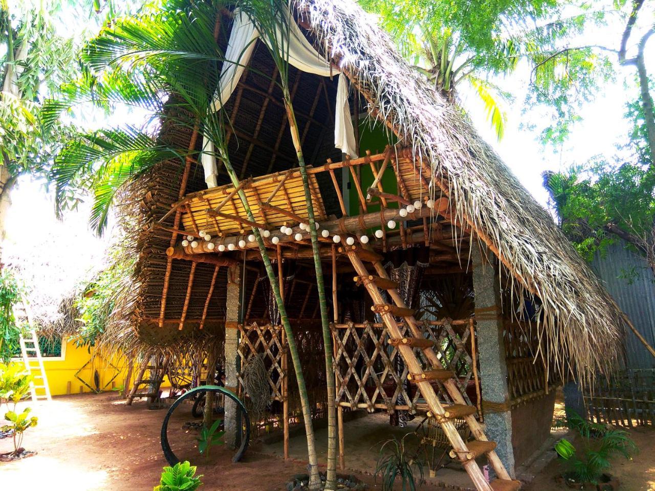 Dharmakanni Tropical Huts Ауровиль Экстерьер фото