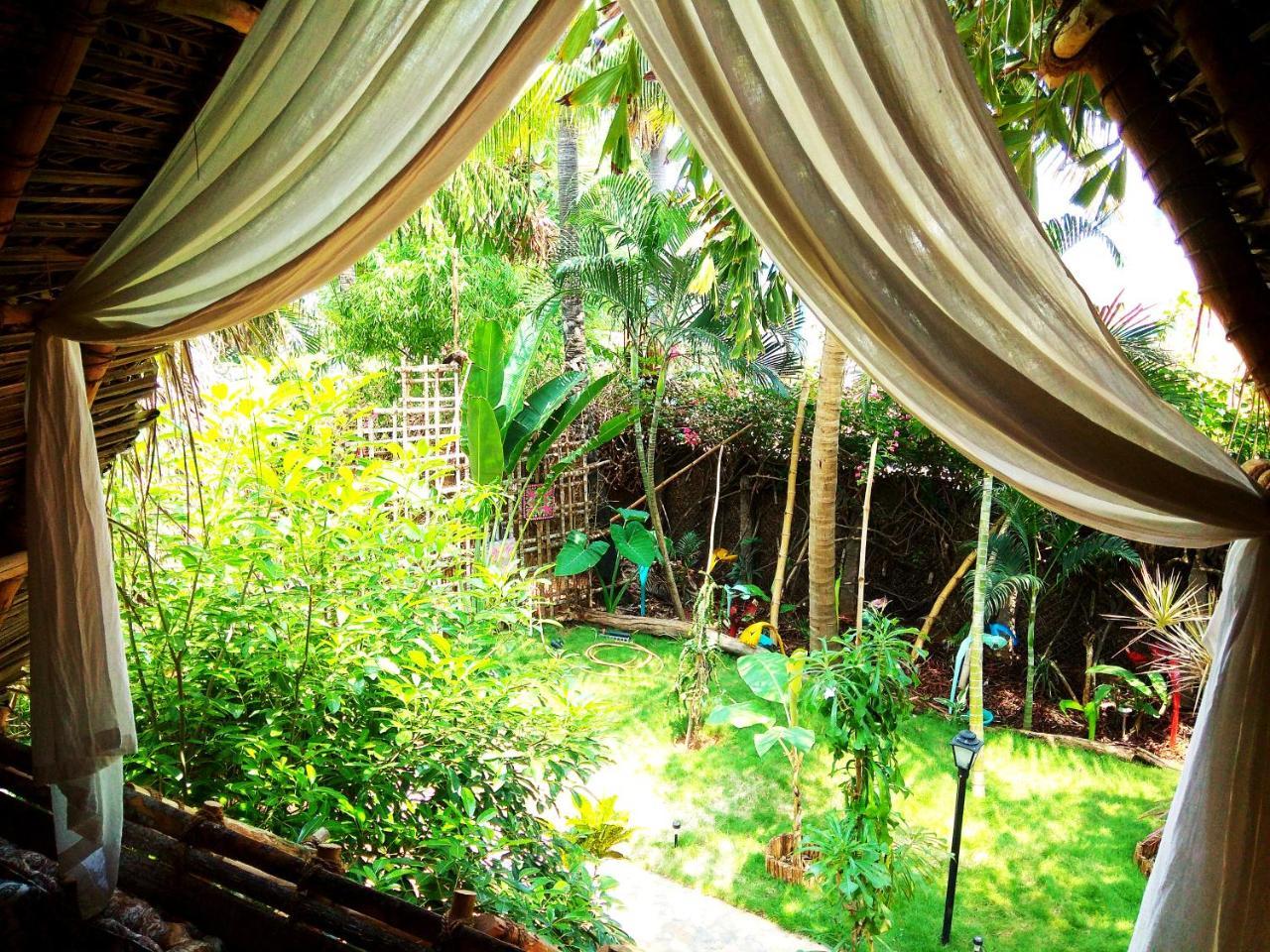 Dharmakanni Tropical Huts Ауровиль Экстерьер фото