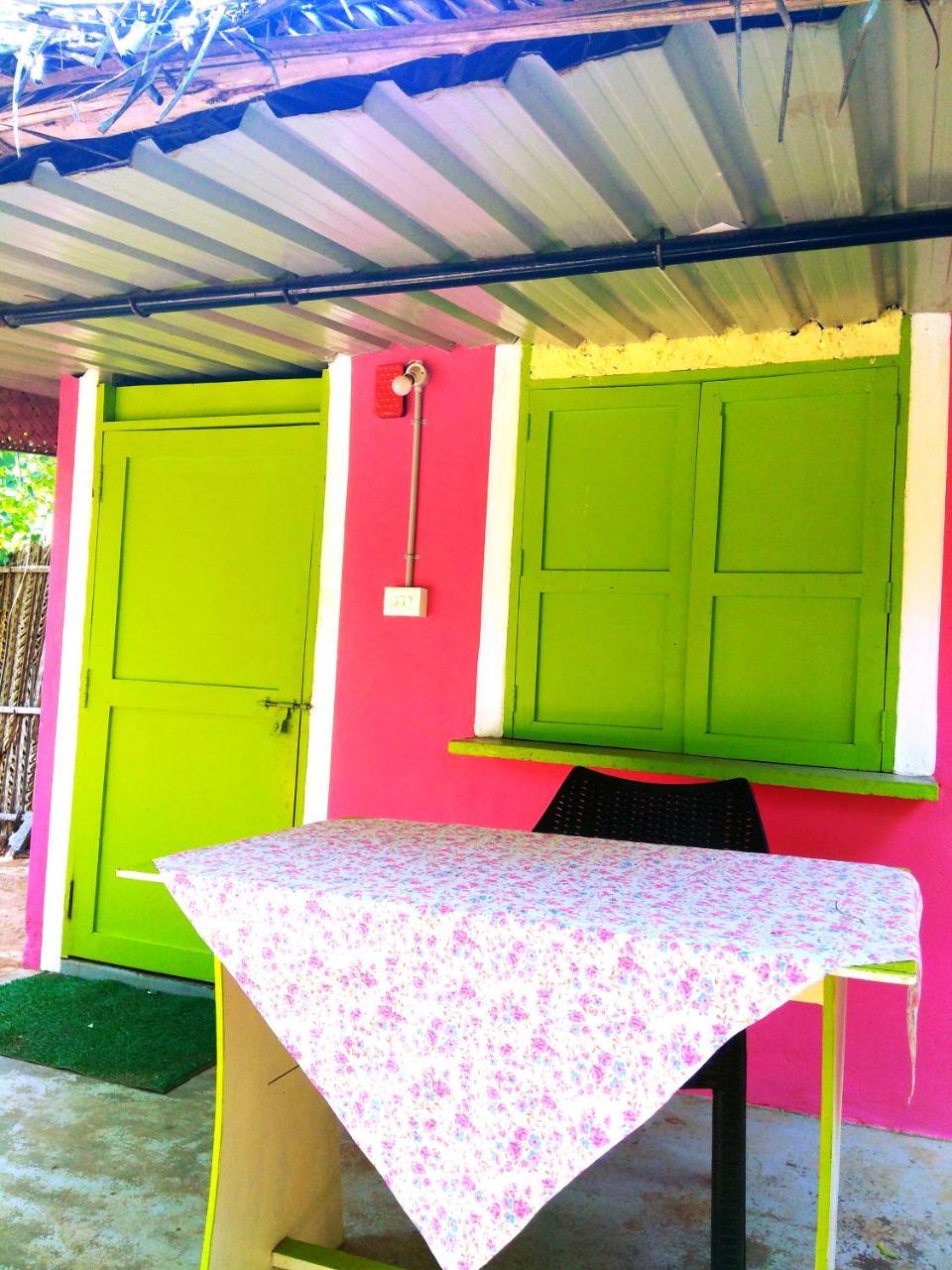 Dharmakanni Tropical Huts Ауровиль Экстерьер фото