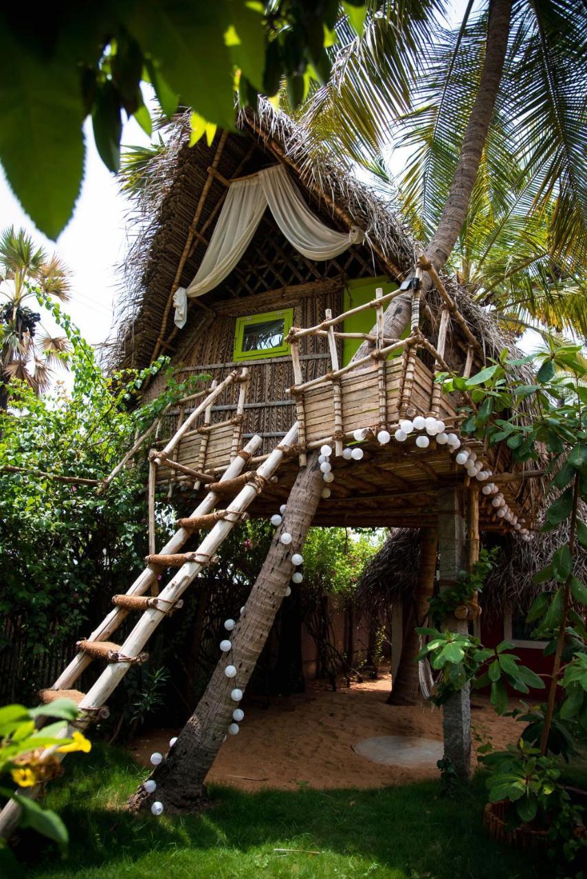 Dharmakanni Tropical Huts Ауровиль Экстерьер фото