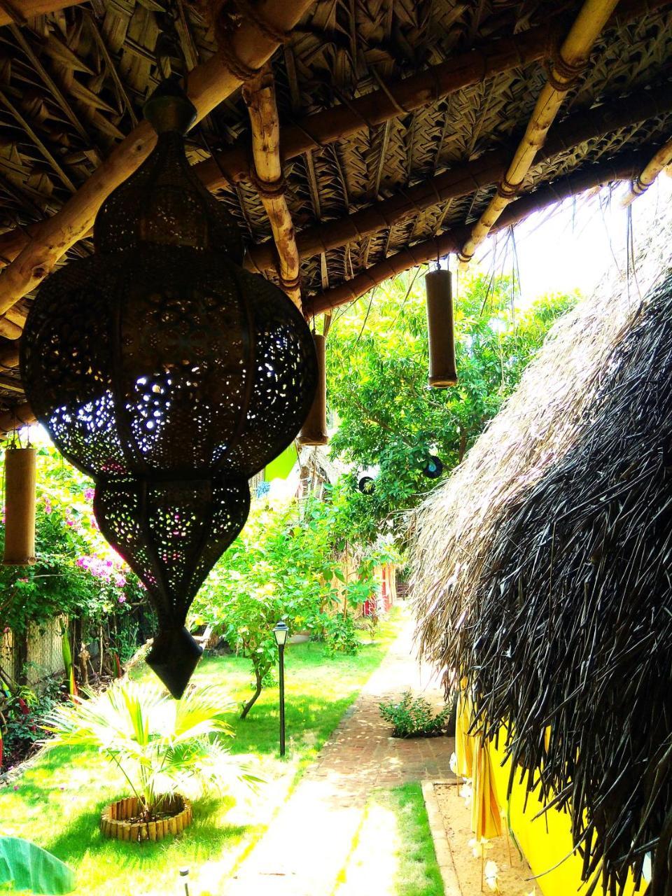 Dharmakanni Tropical Huts Ауровиль Экстерьер фото