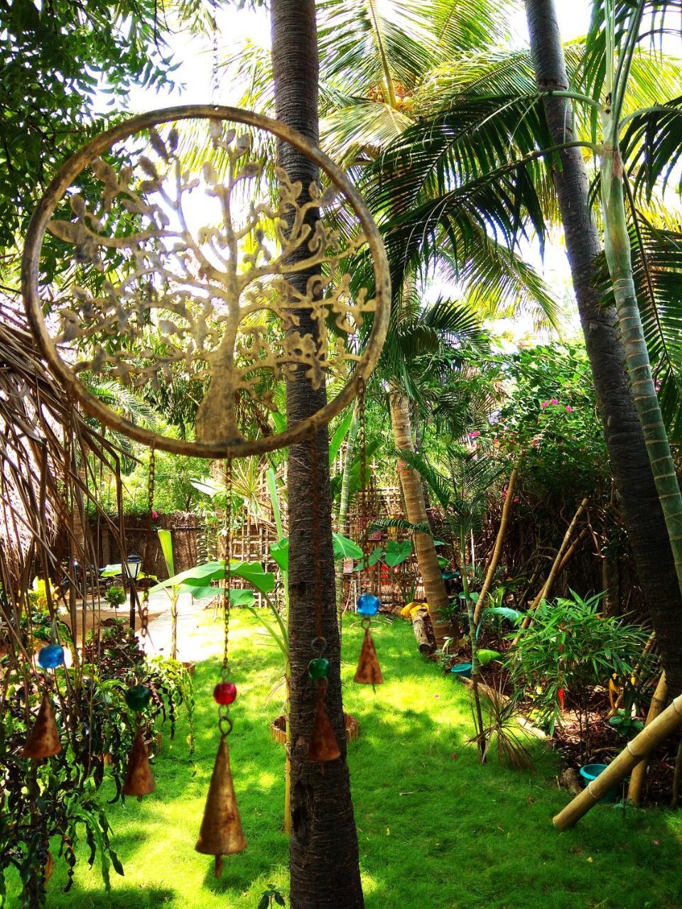 Dharmakanni Tropical Huts Ауровиль Экстерьер фото