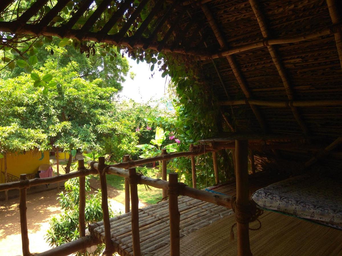 Dharmakanni Tropical Huts Ауровиль Экстерьер фото